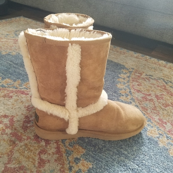 Ugg Carter suede sperpa lined boots - Picture 3 of 8